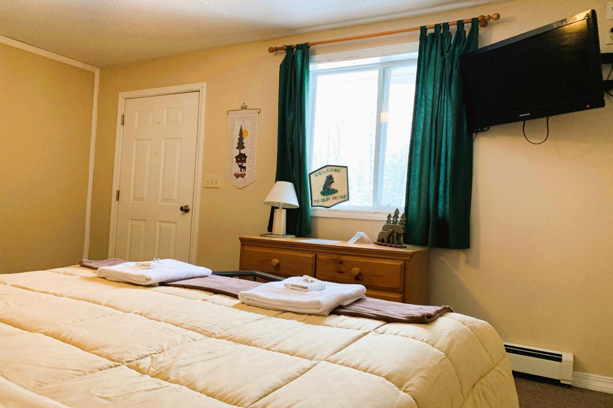 Love Hotels St John River By Oyo At Fort Kent Me Saint John Plantation Exteriör bild