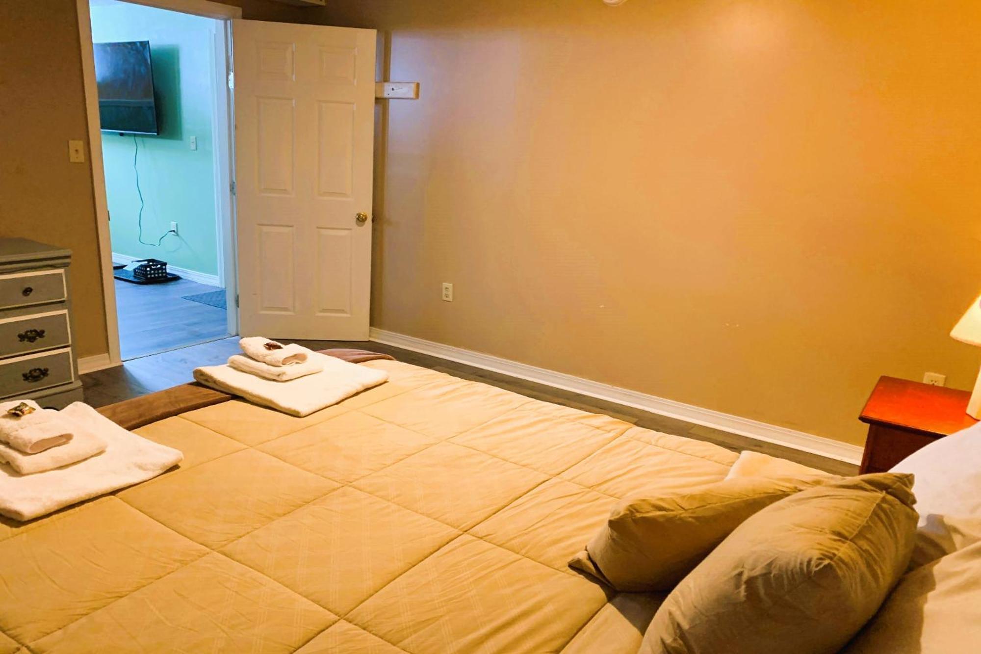 Love Hotels St John River By Oyo At Fort Kent Me Saint John Plantation Exteriör bild