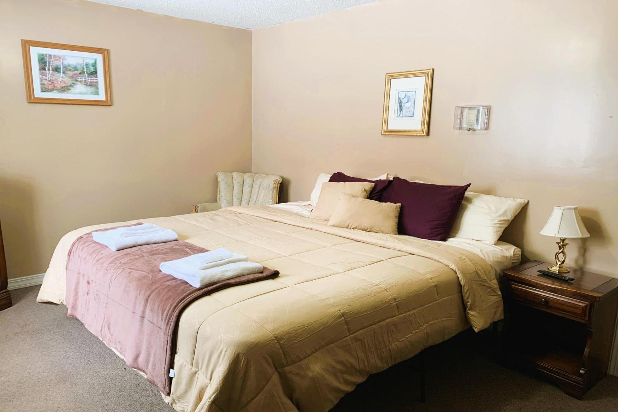 Love Hotels St John River By Oyo At Fort Kent Me Saint John Plantation Exteriör bild