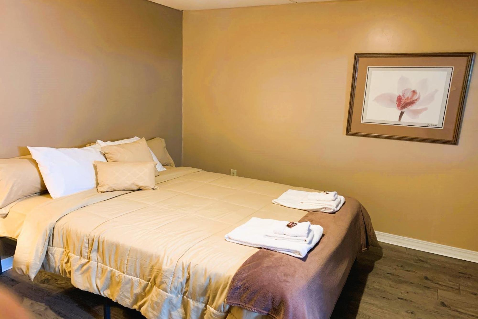 Love Hotels St John River By Oyo At Fort Kent Me Saint John Plantation Exteriör bild