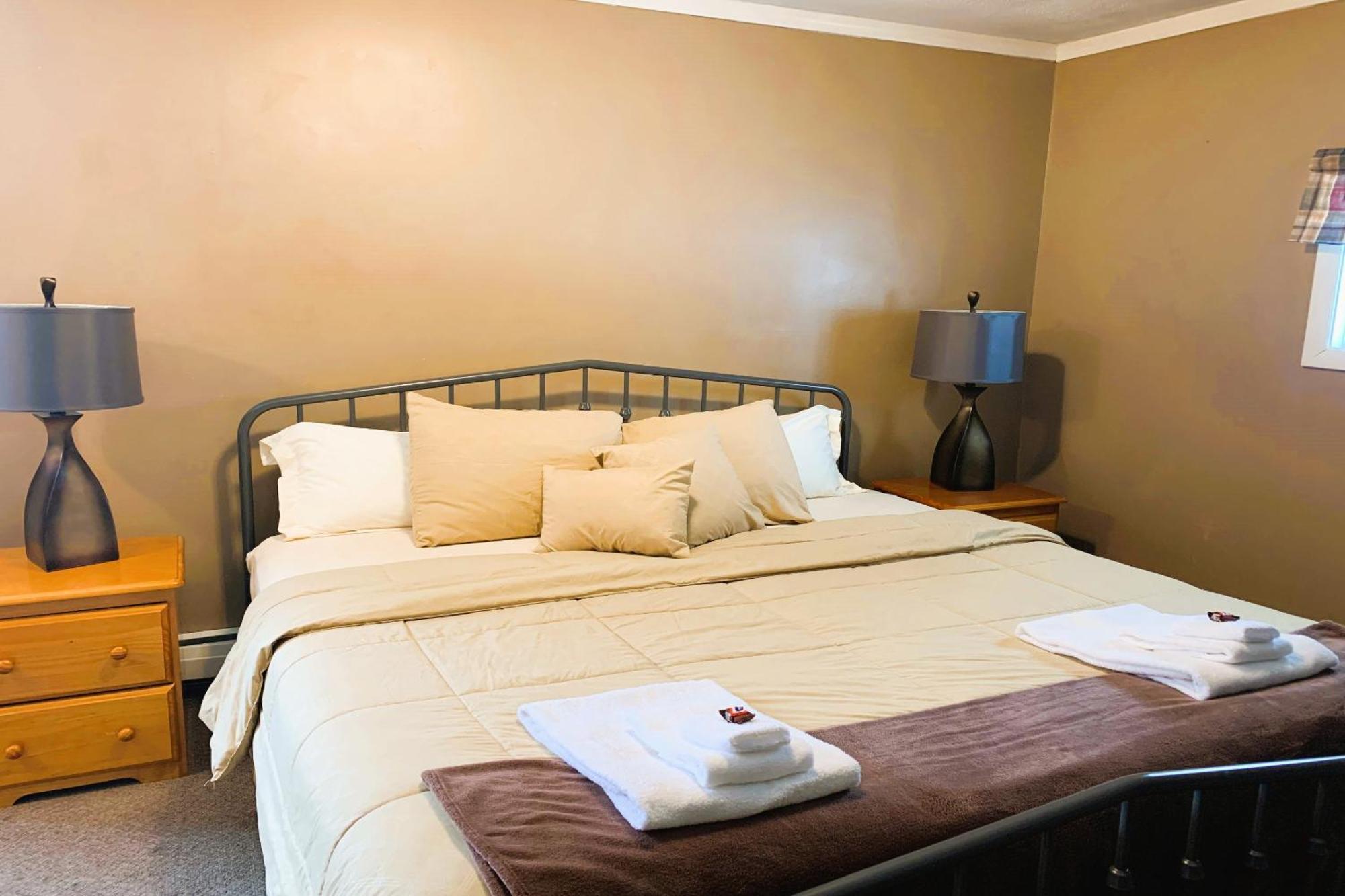 Love Hotels St John River By Oyo At Fort Kent Me Saint John Plantation Exteriör bild