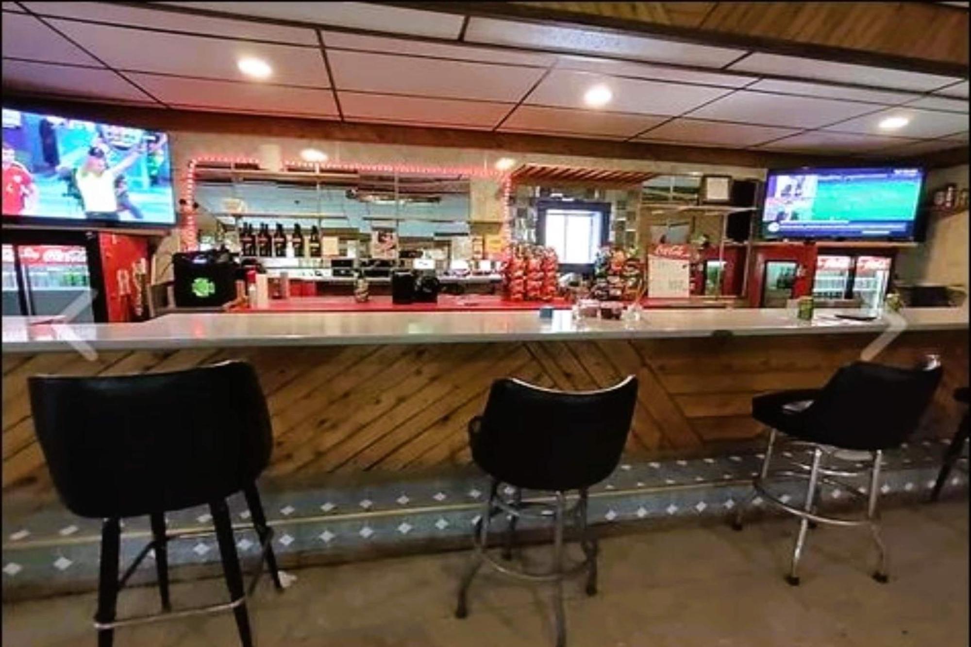 Love Hotels St John River By Oyo At Fort Kent Me Saint John Plantation Exteriör bild