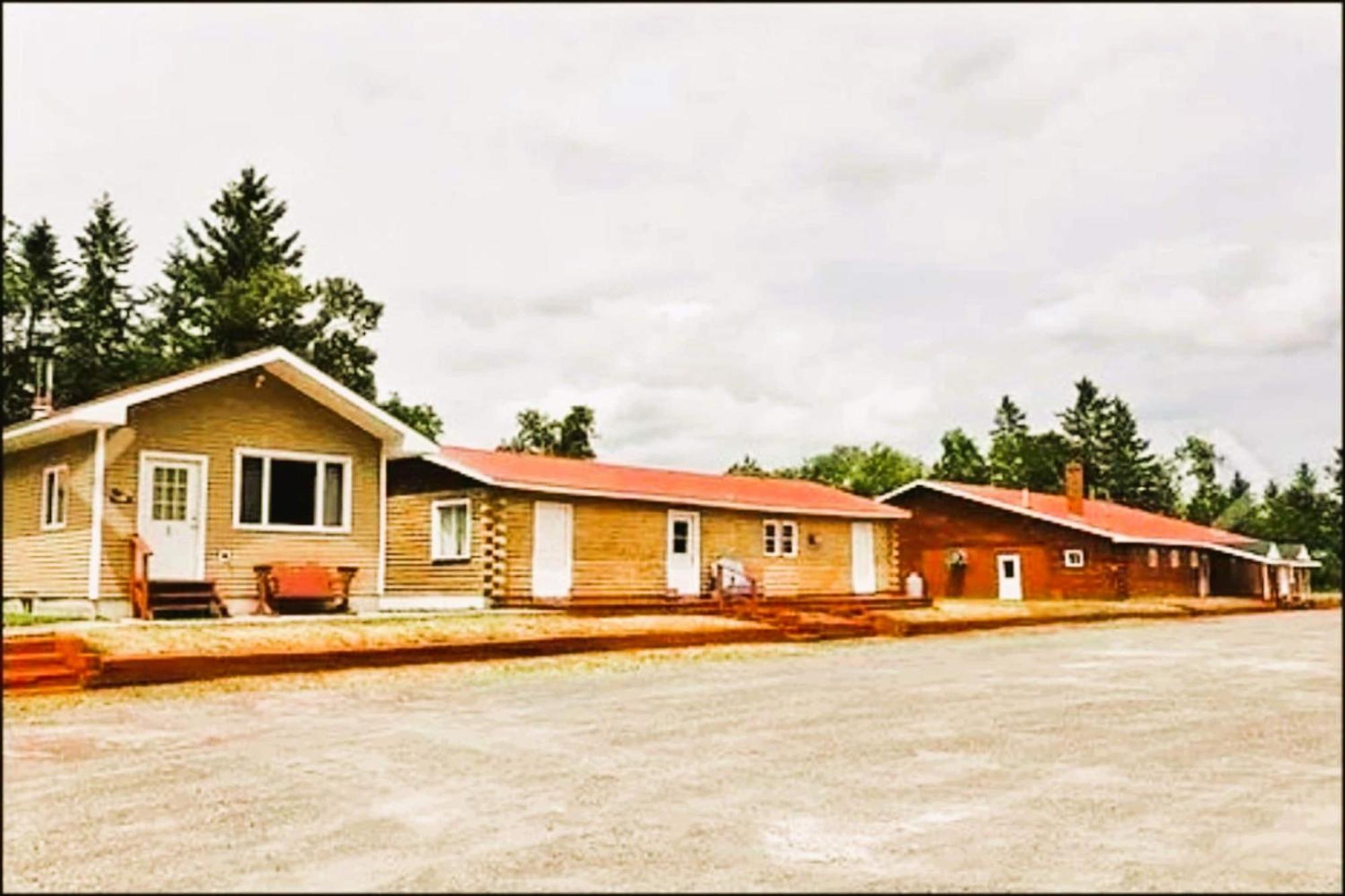 Love Hotels St John River By Oyo At Fort Kent Me Saint John Plantation Exteriör bild